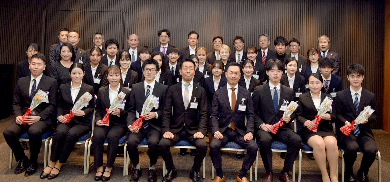 石井育英会は福岡の大学生が「ジブンの姿で成長できる」大学生活を給付型奨学金で支えています
